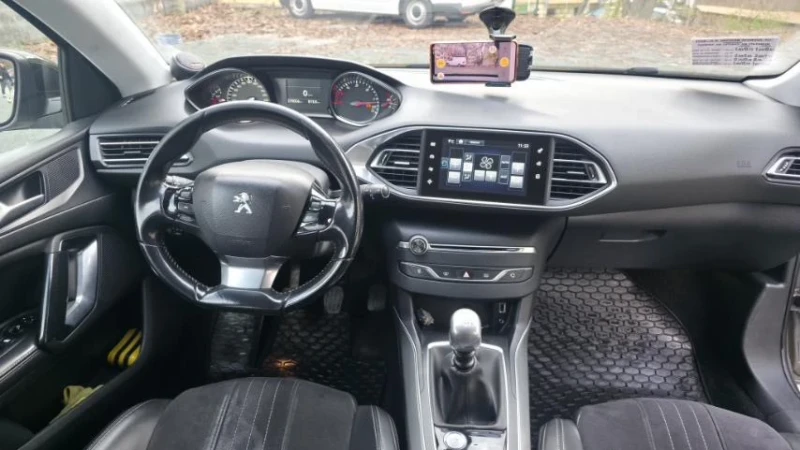 Peugeot 308, снимка 9 - Автомобили и джипове - 52740700