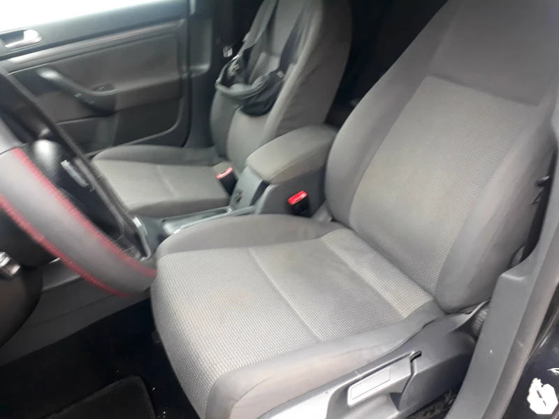 VW Golf 1.9TDI , снимка 5 - Автомобили и джипове - 52789568