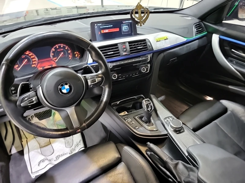 BMW 330 * 330I XDRIVE * CARFAX * БЕЗ ПЪРВОНАЧАЛНА ВНОСКА, снимка 9 - Автомобили и джипове - 52799752