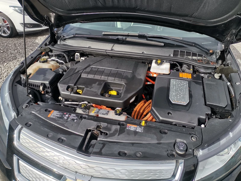 Chevrolet Volt Plug-in хибрид, снимка 15 - Автомобили и джипове - 53485736