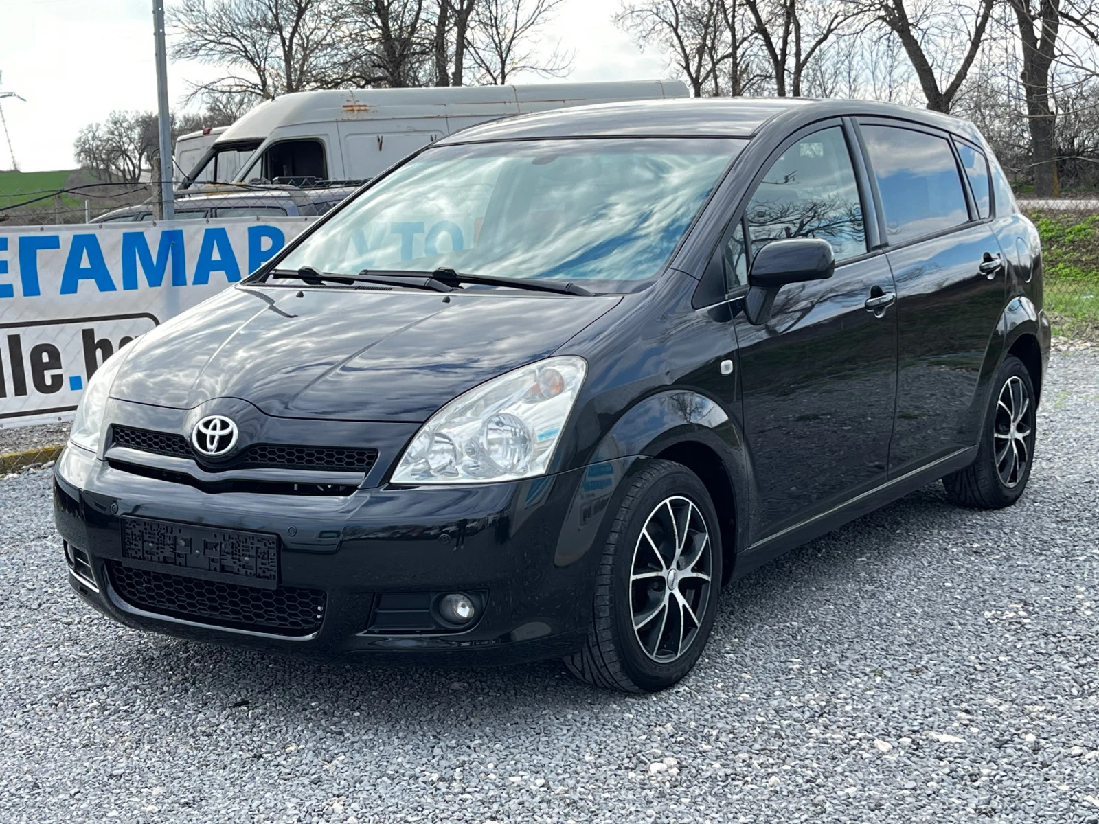 Toyota Corolla verso 2.2D-4D 136к.с - [1] 