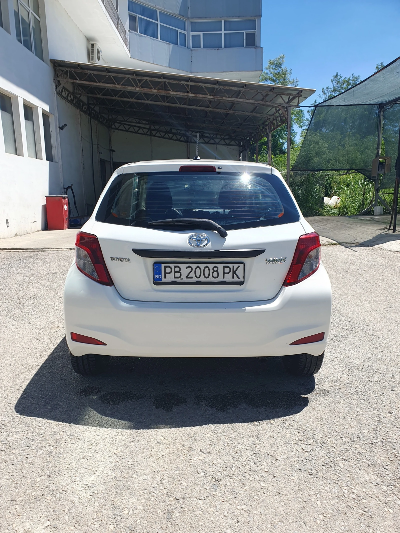 Toyota Yaris 1.0 - изображение 3