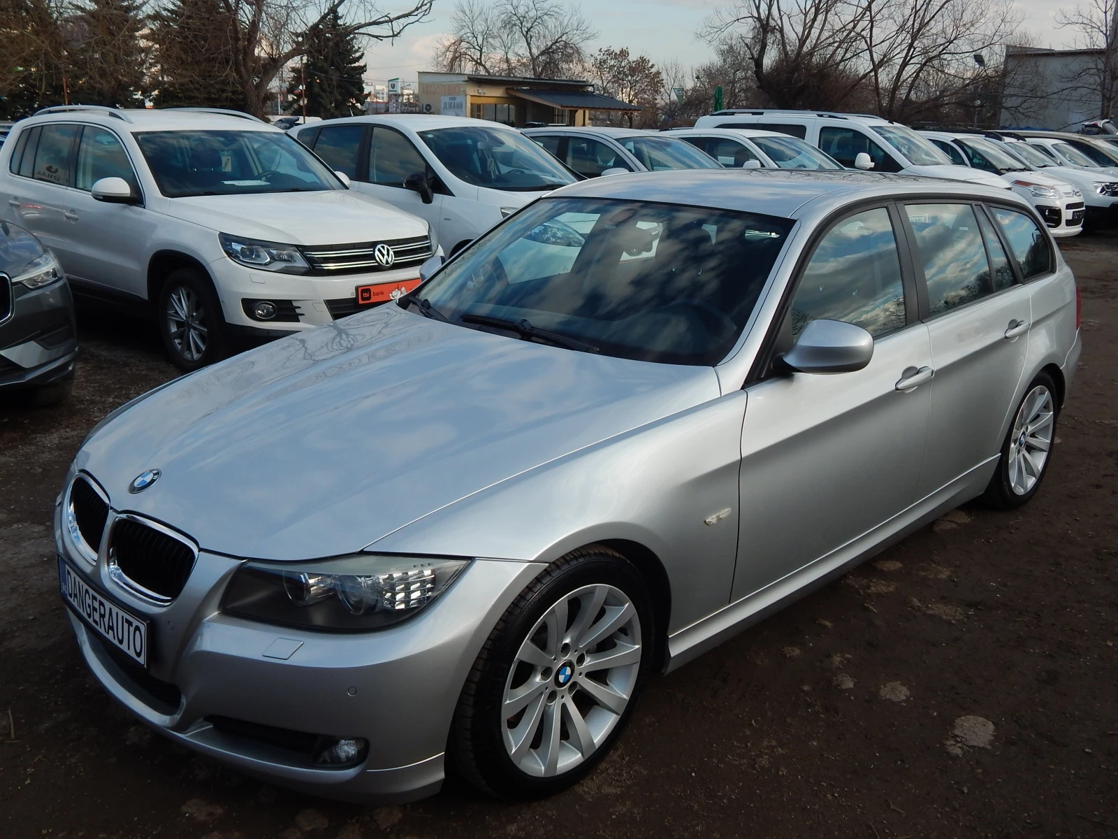 BMW 320 2.0D* ПЕРФЕКТНА* РЕАЛНИ КИЛОМЕТРИ*  | Mobile.bg — изображение 1