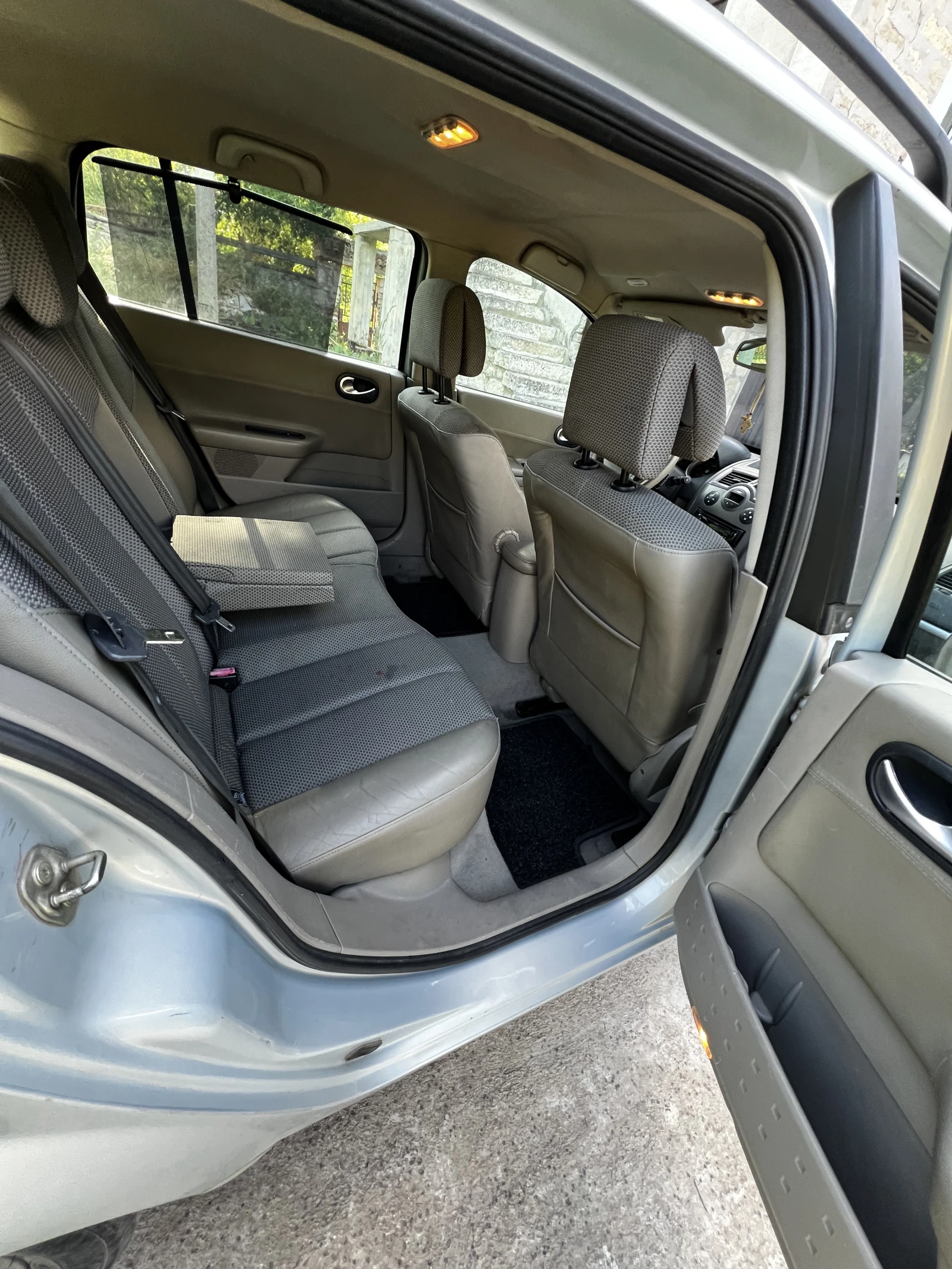 Renault Megane 1.6 16V LUXE, Keyless, Xenon, Подгрев - изображение 9