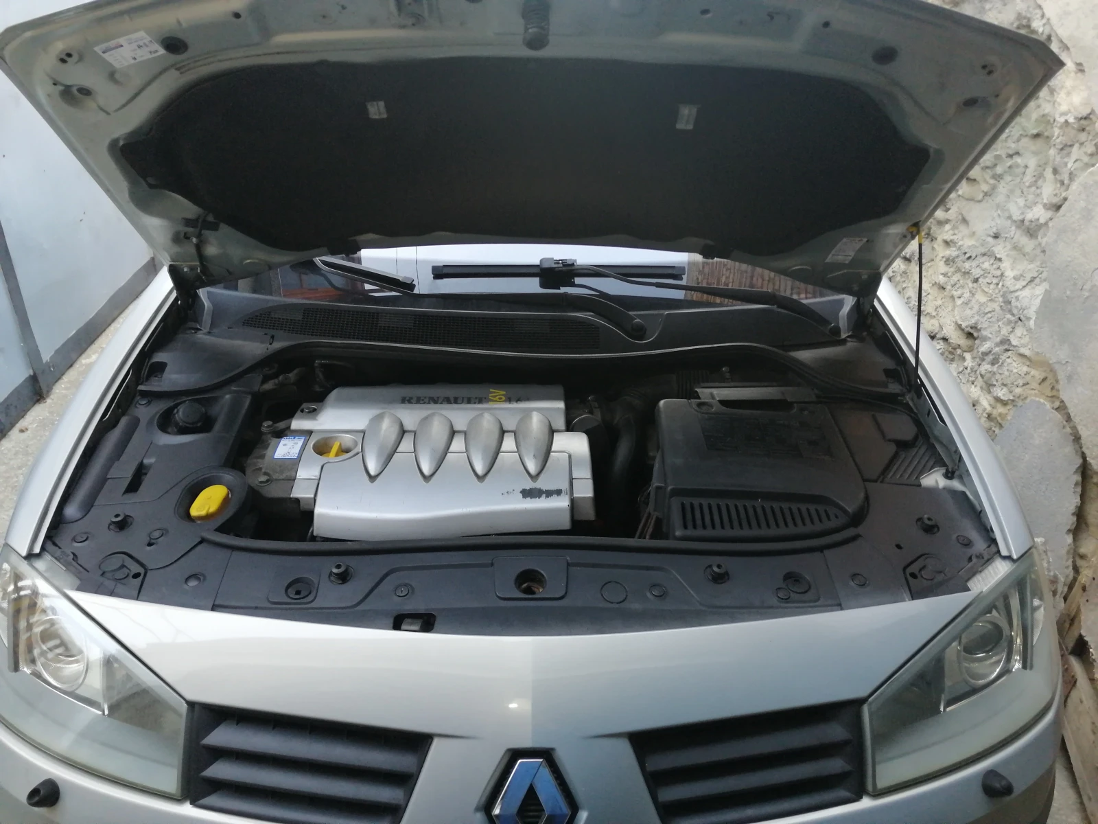 Renault Megane 1.6 16V LUXE, Keyless, Xenon, Подгрев - изображение 10