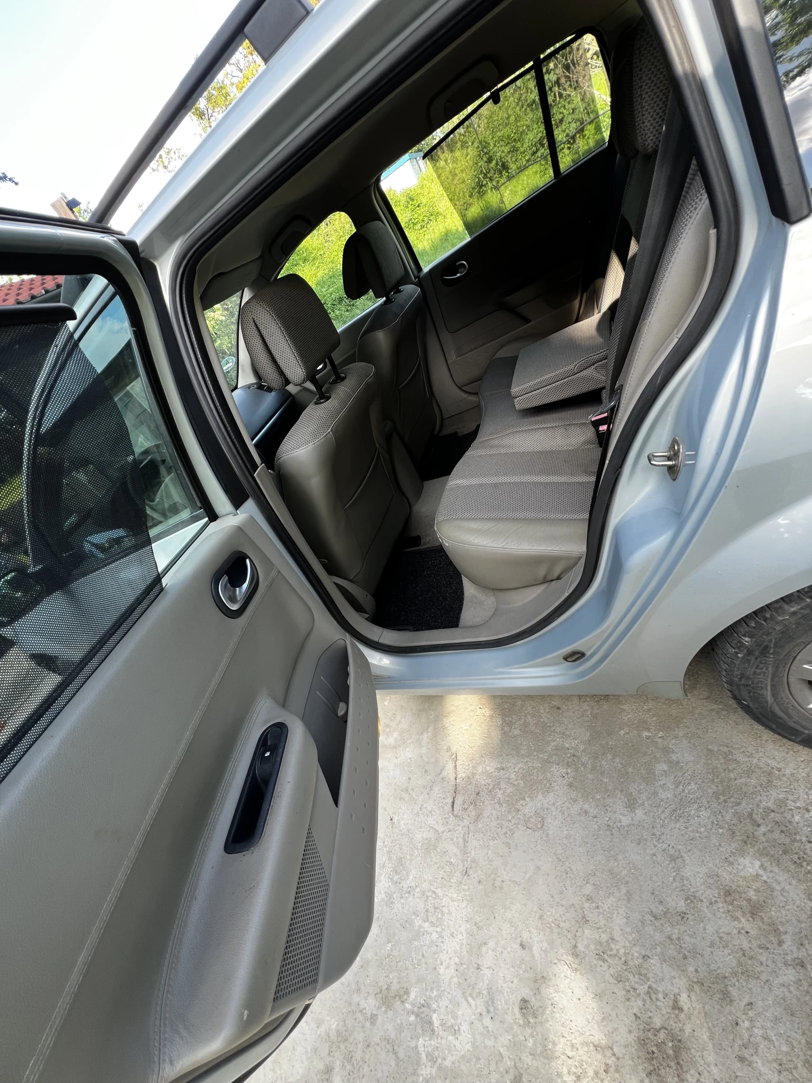 Renault Megane 1.6 16V LUXE, Keyless, Xenon, Подгрев - изображение 8