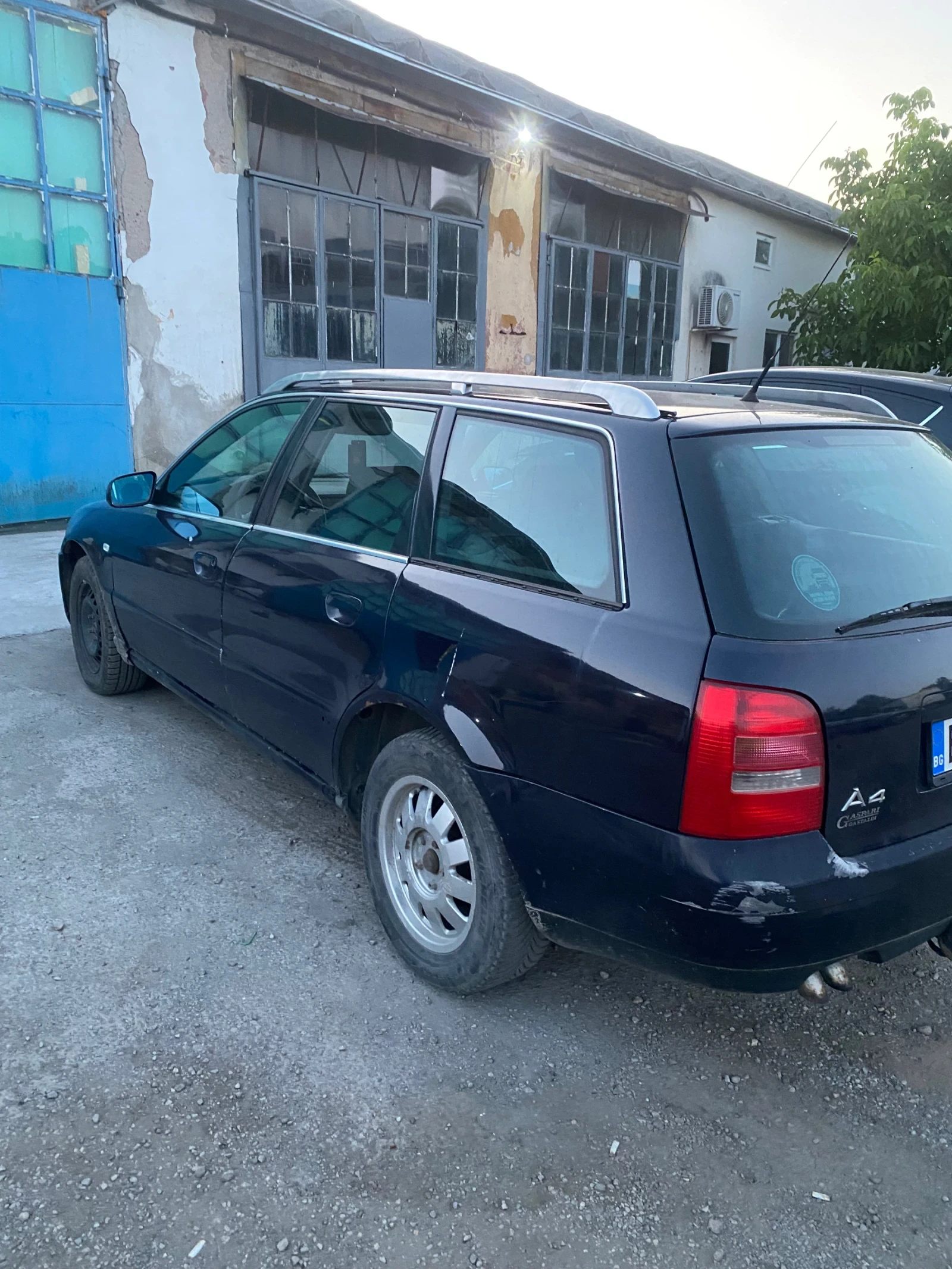 Audi A4 1.9 110 - изображение 5