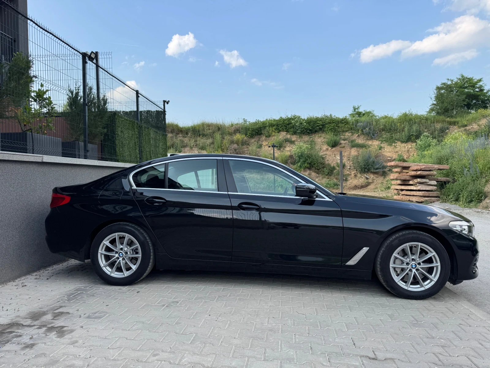 BMW 530 E plug-in hybrid - изображение 7