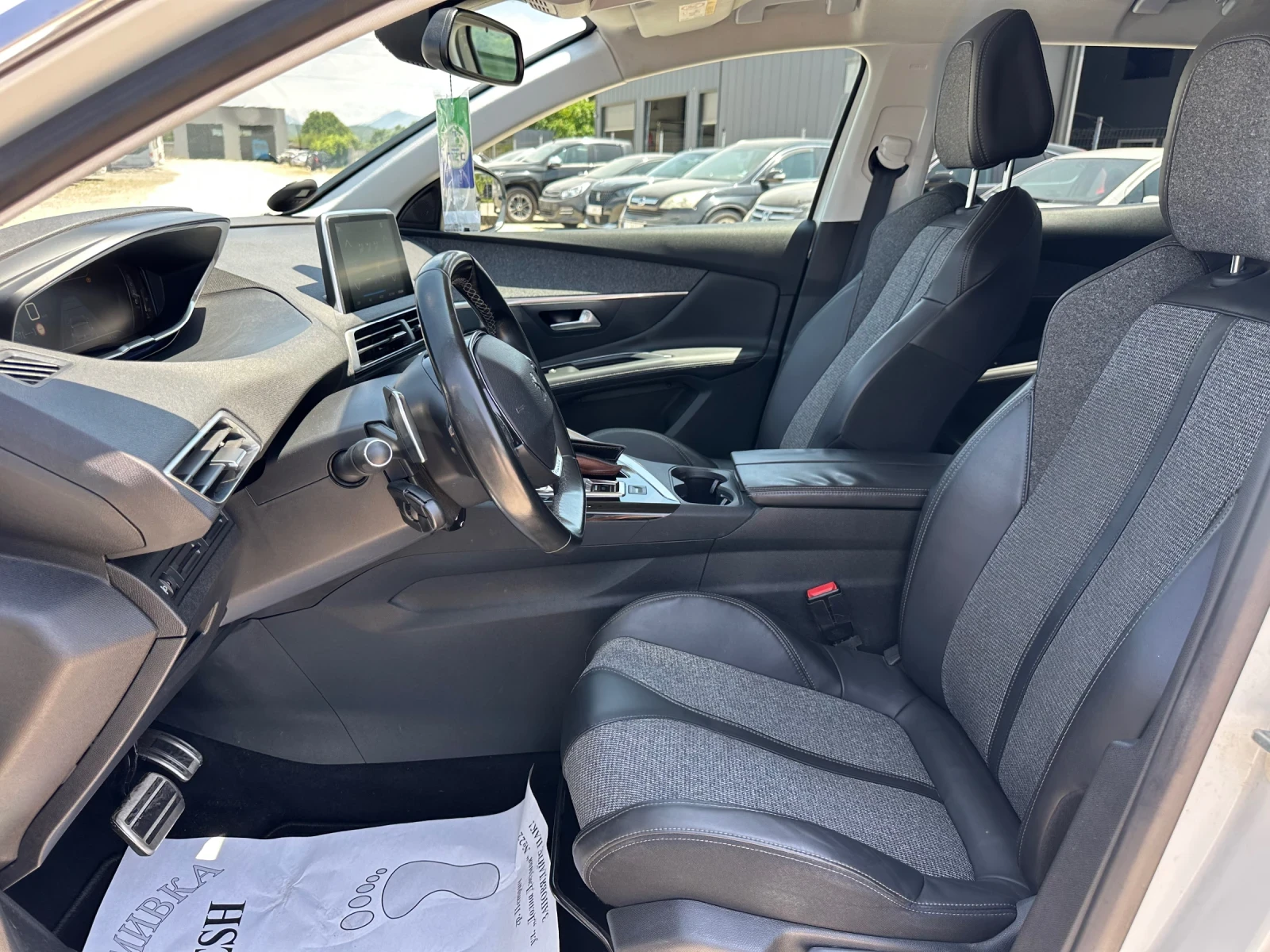 Peugeot 3008 1.5HDI ALLURE EAT8 - изображение 7