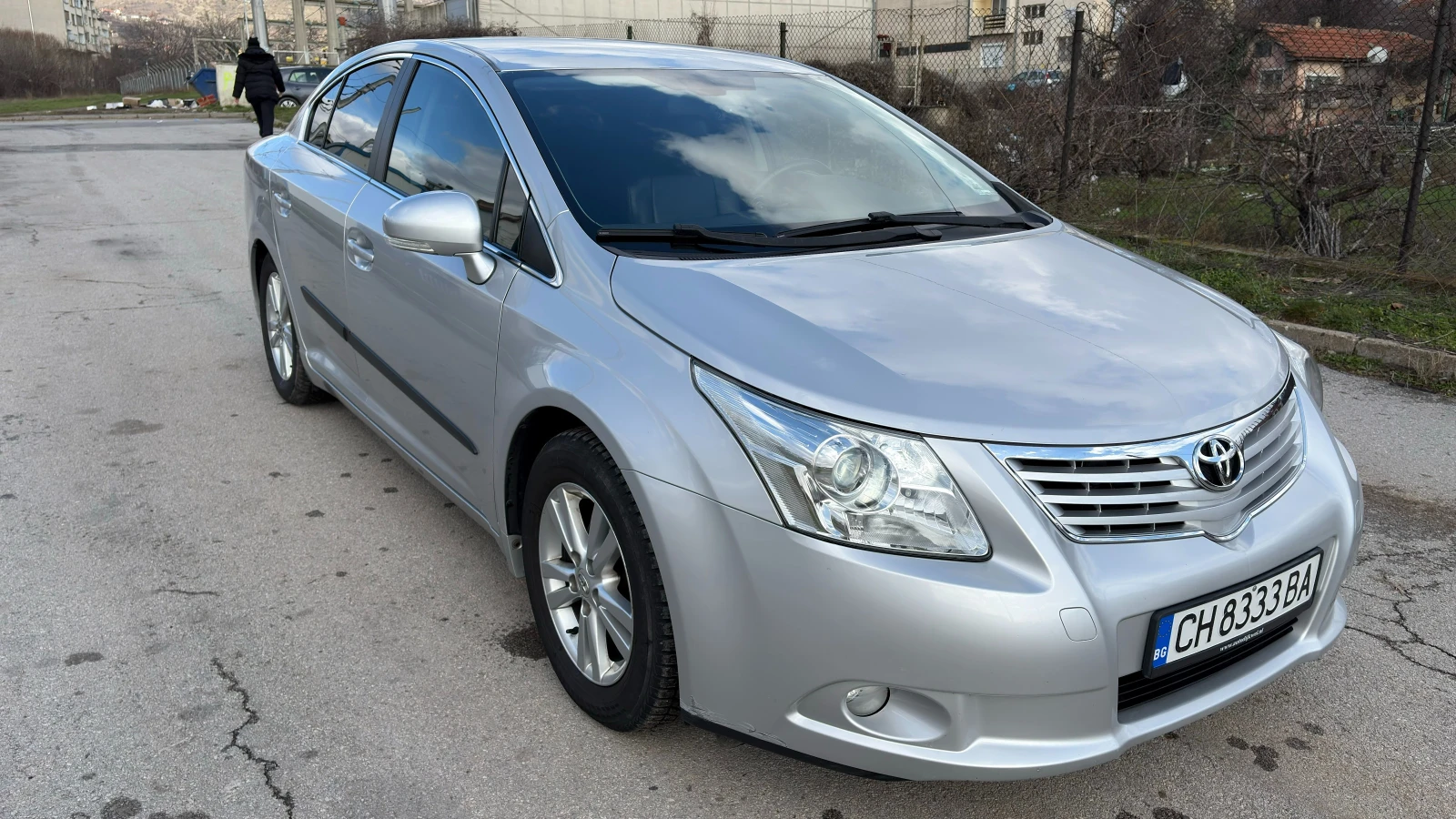 Toyota Avensis 2.0 152 к.с LPG - изображение 2