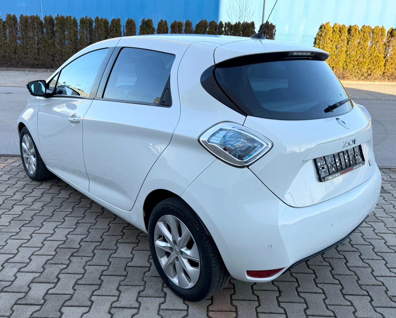 Renault Zoe 22kWh/Собствена батерия/Navi/Камера/KeylessGo - изображение 6
