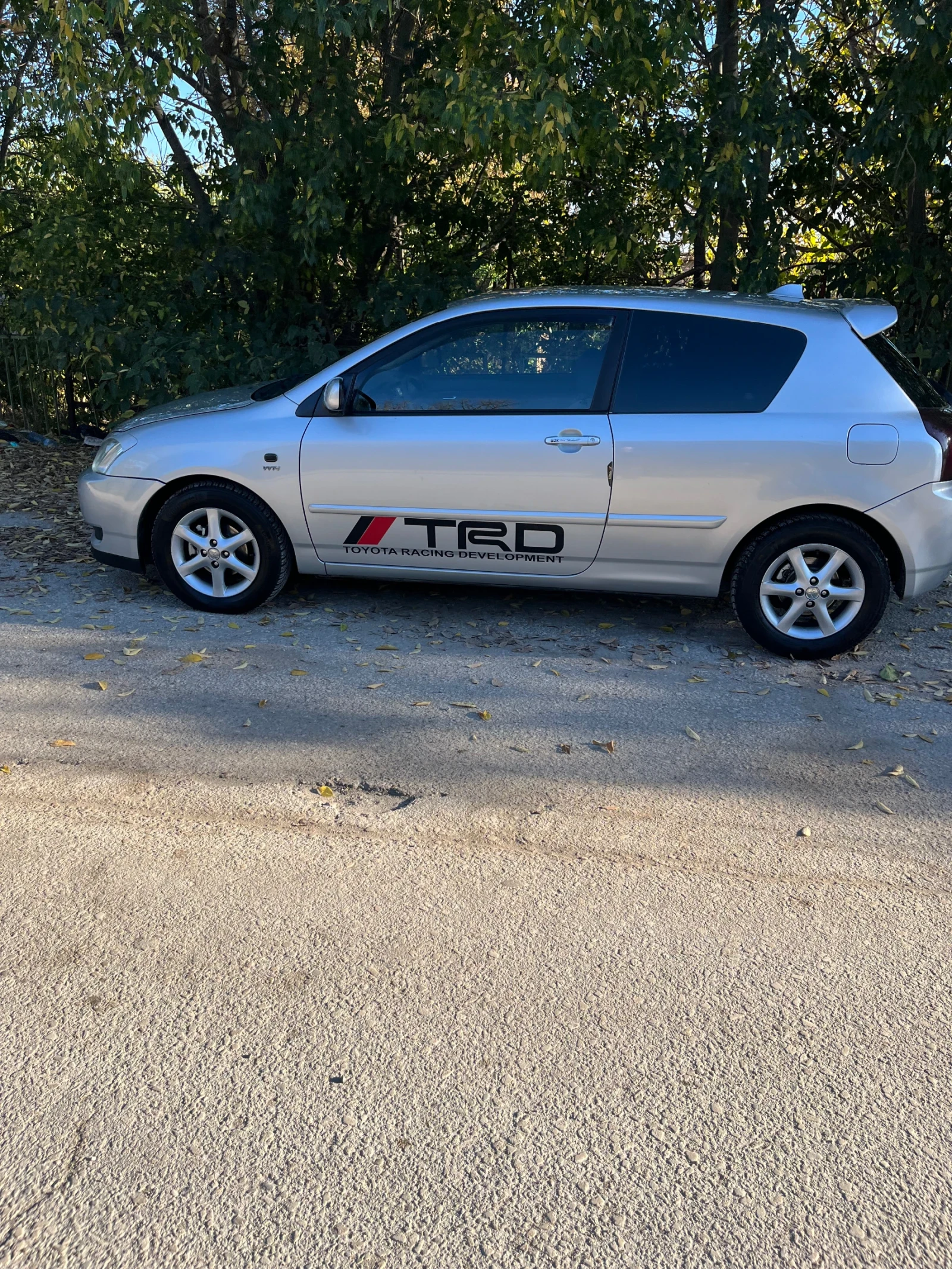 Toyota Corolla 1, 4 - изображение 2