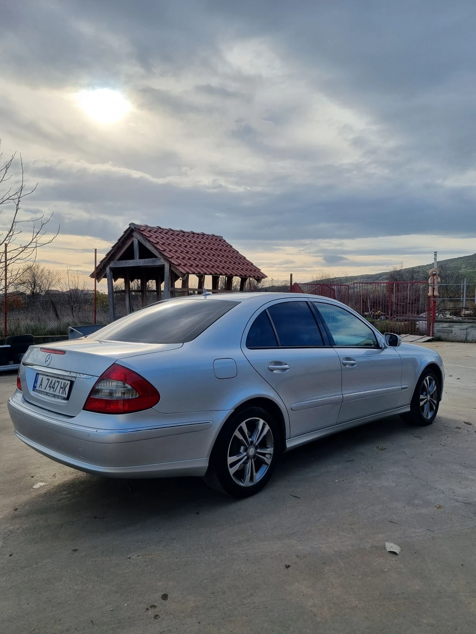 Mercedes-Benz E 320 E320 224к.с Avantgarde - изображение 4