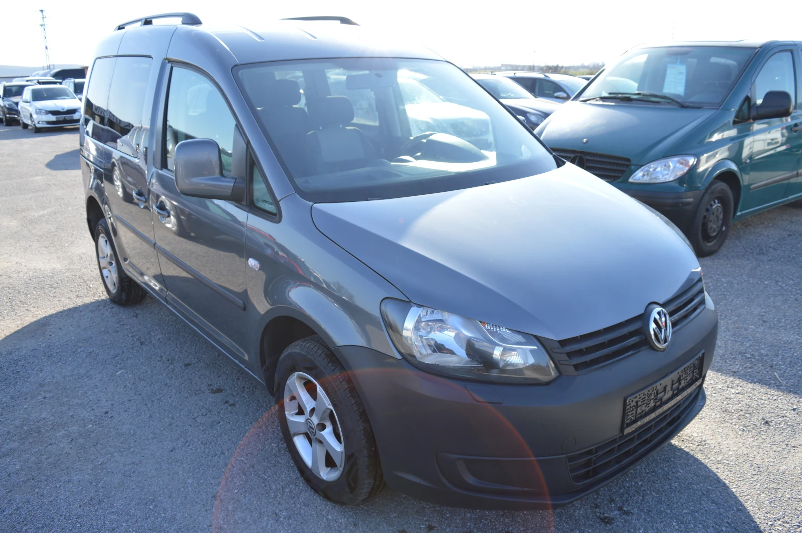 VW Caddy 2.0TDI-4Motion-4X4, снимка 3 - Автомобили и джипове - 53747118