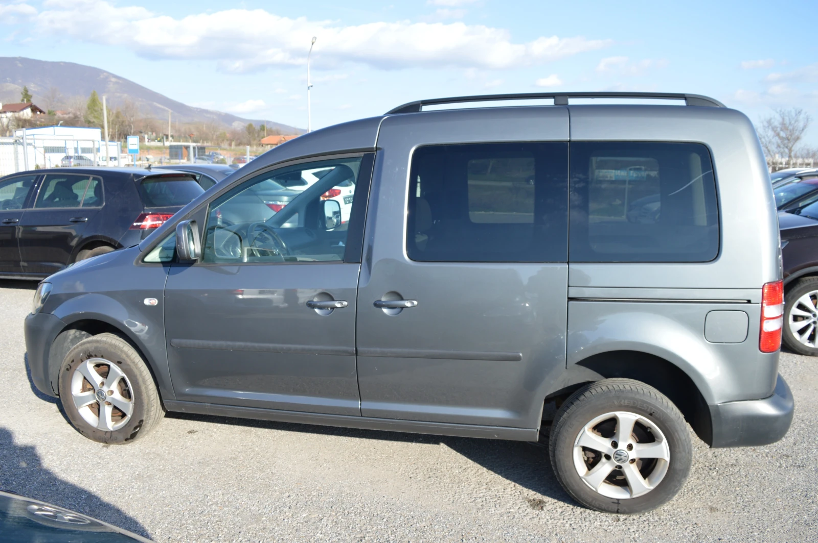 VW Caddy 2.0TDI-4Motion-4X4, снимка 8 - Автомобили и джипове - 53747118