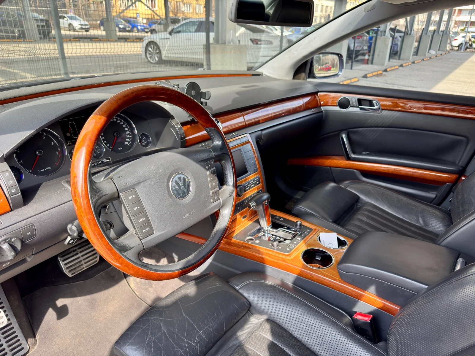 VW Phaeton 4.2 газ/бензин, снимка 10 - Автомобили и джипове - 53755442