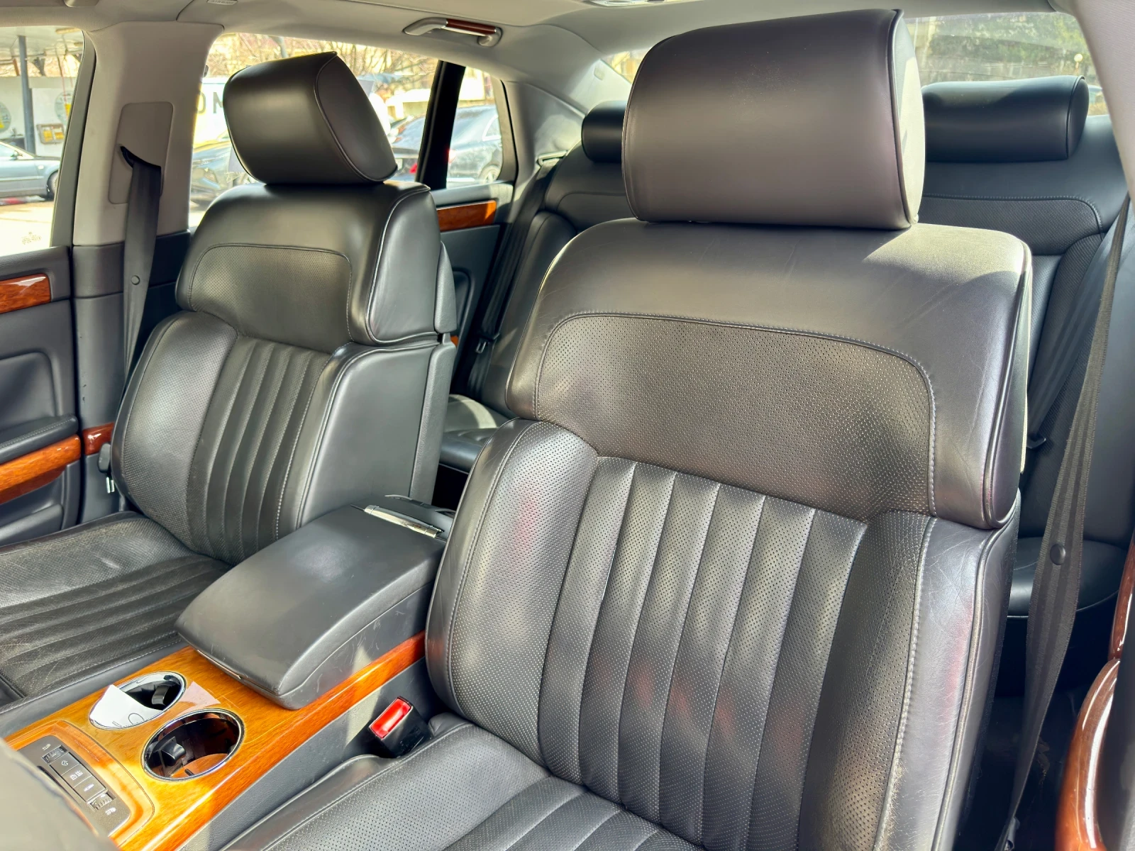 VW Phaeton 4.2 газ/бензин, снимка 11 - Автомобили и джипове - 53755442