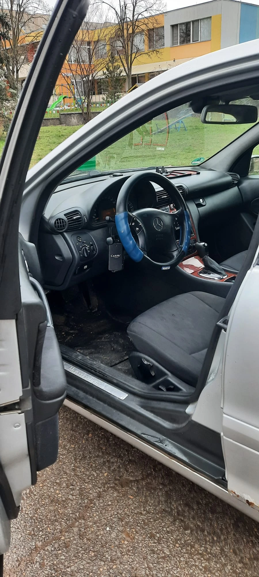 Mercedes-Benz C 220 2.2 CDI, снимка 8 - Автомобили и джипове - 53951107