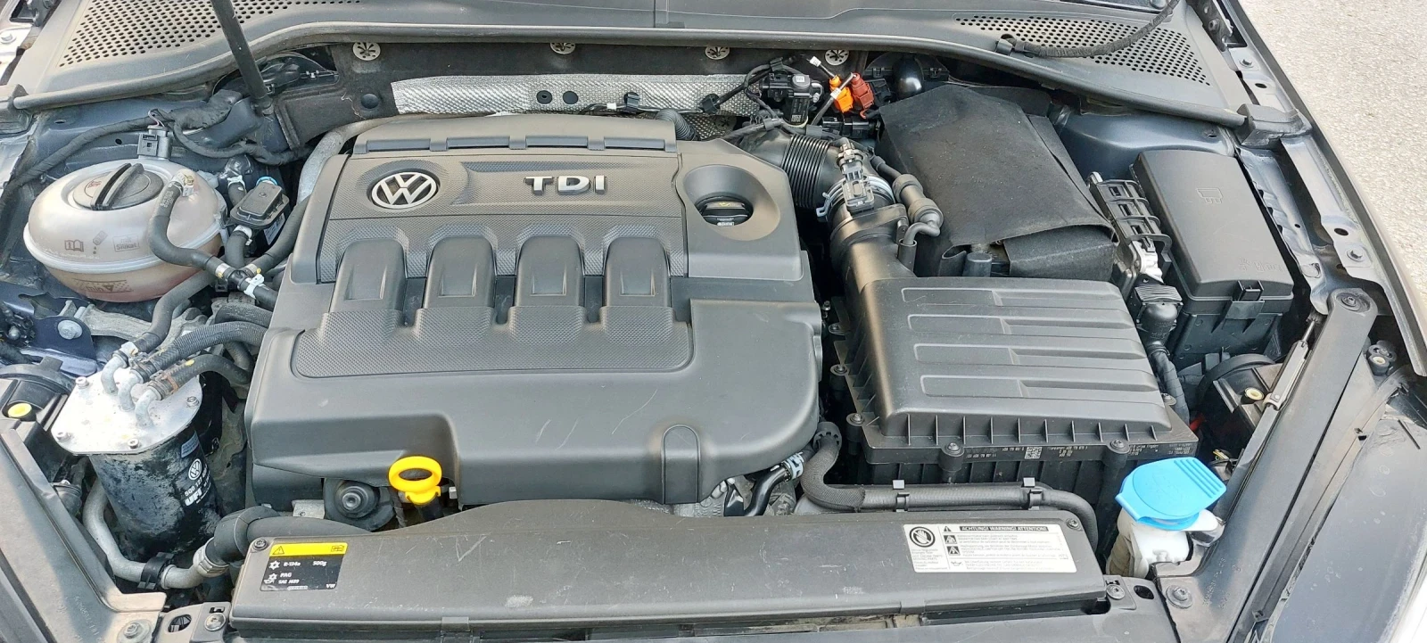 VW Golf 1.6 tdi , снимка 14 - Автомобили и джипове - 53988977