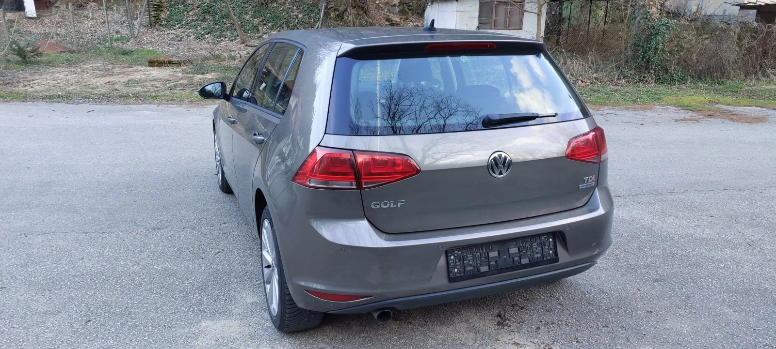 VW Golf 1.6 tdi , снимка 7 - Автомобили и джипове - 53988977