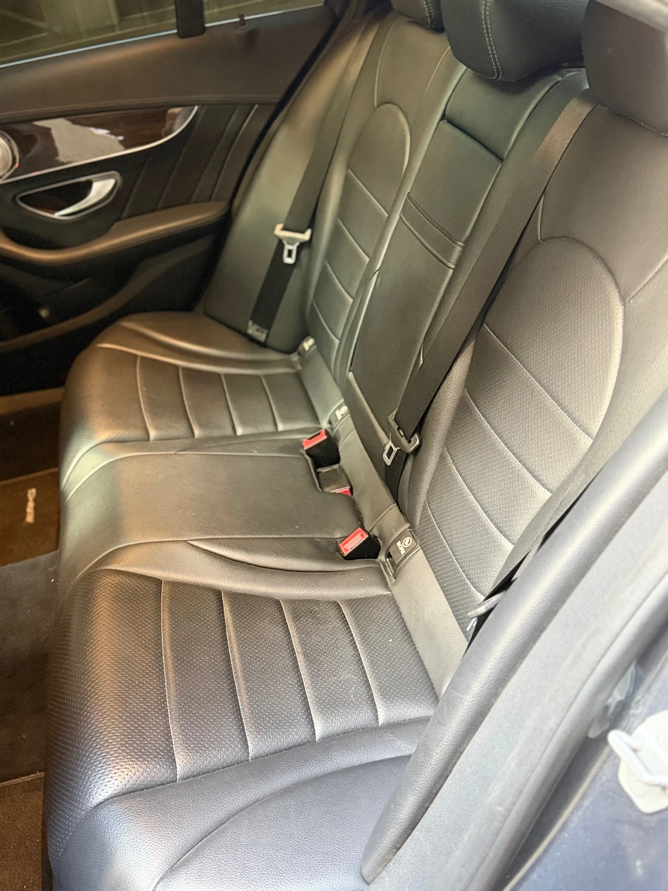 Mercedes-Benz C 300, снимка 10 - Автомобили и джипове - 54180386