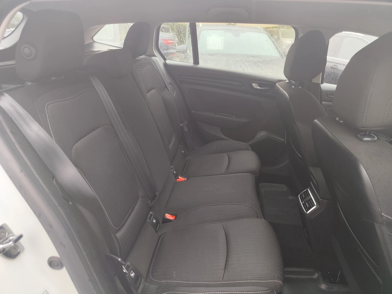 Renault Megane 1.5DCi* NAVI* LED* EURO6B* , снимка 9 - Автомобили и джипове - 54266401