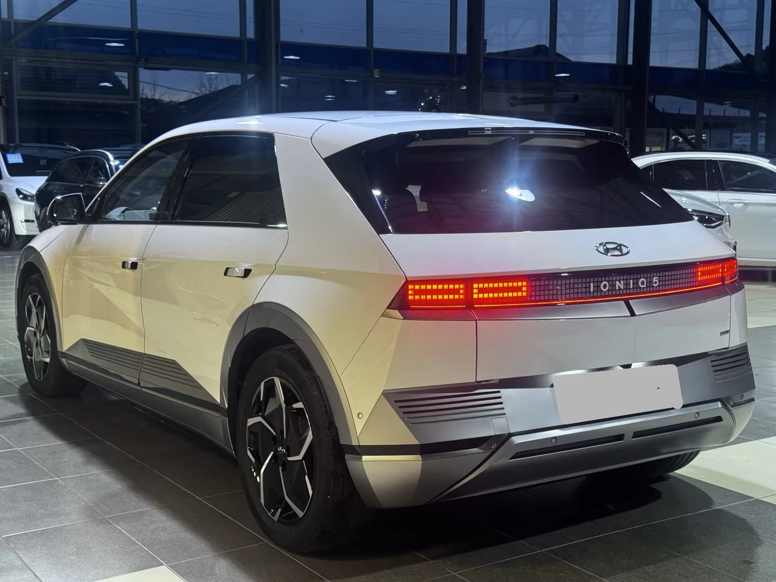 Hyundai Ioniq 5, снимка 3 - Автомобили и джипове - 54395941