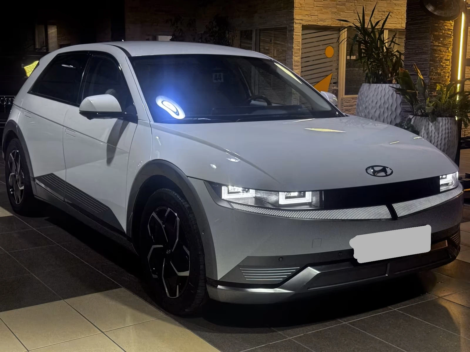 Hyundai Ioniq 5, снимка 2 - Автомобили и джипове - 54395941
