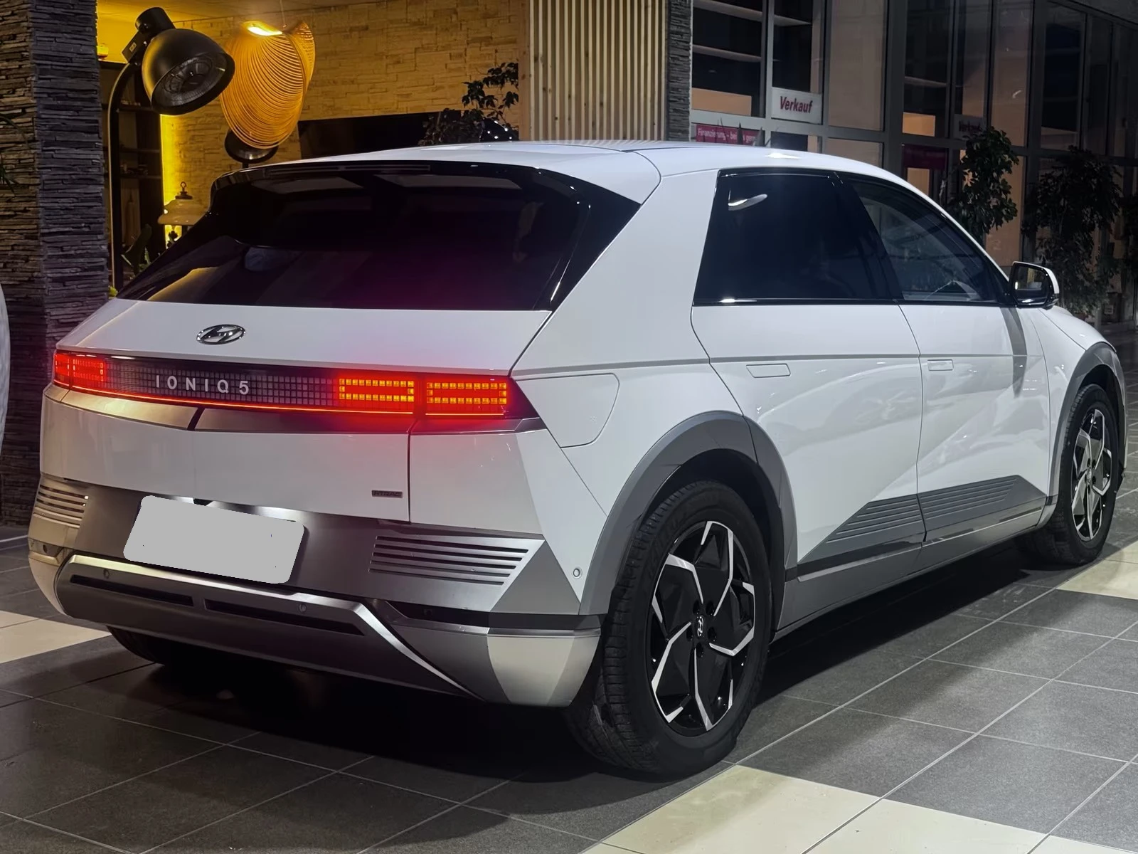 Hyundai Ioniq 5, снимка 4 - Автомобили и джипове - 54395941