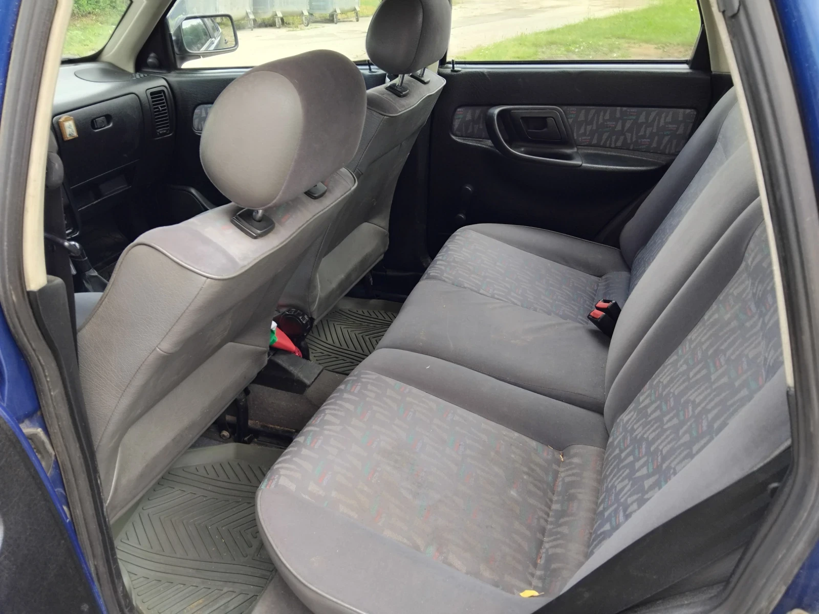 Seat Cordoba 1.9 D, снимка 5 - Автомобили и джипове - 55032776