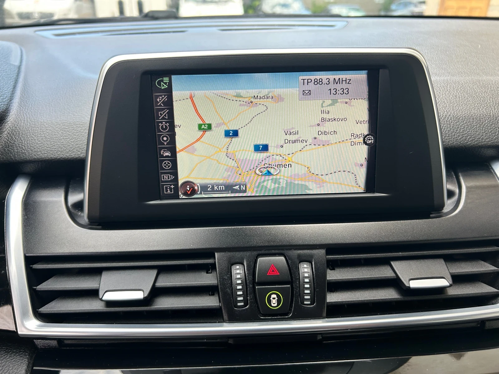 BMW 218 2.0d 150k.c. FULL LED, снимка 14 - Автомобили и джипове - 55192234