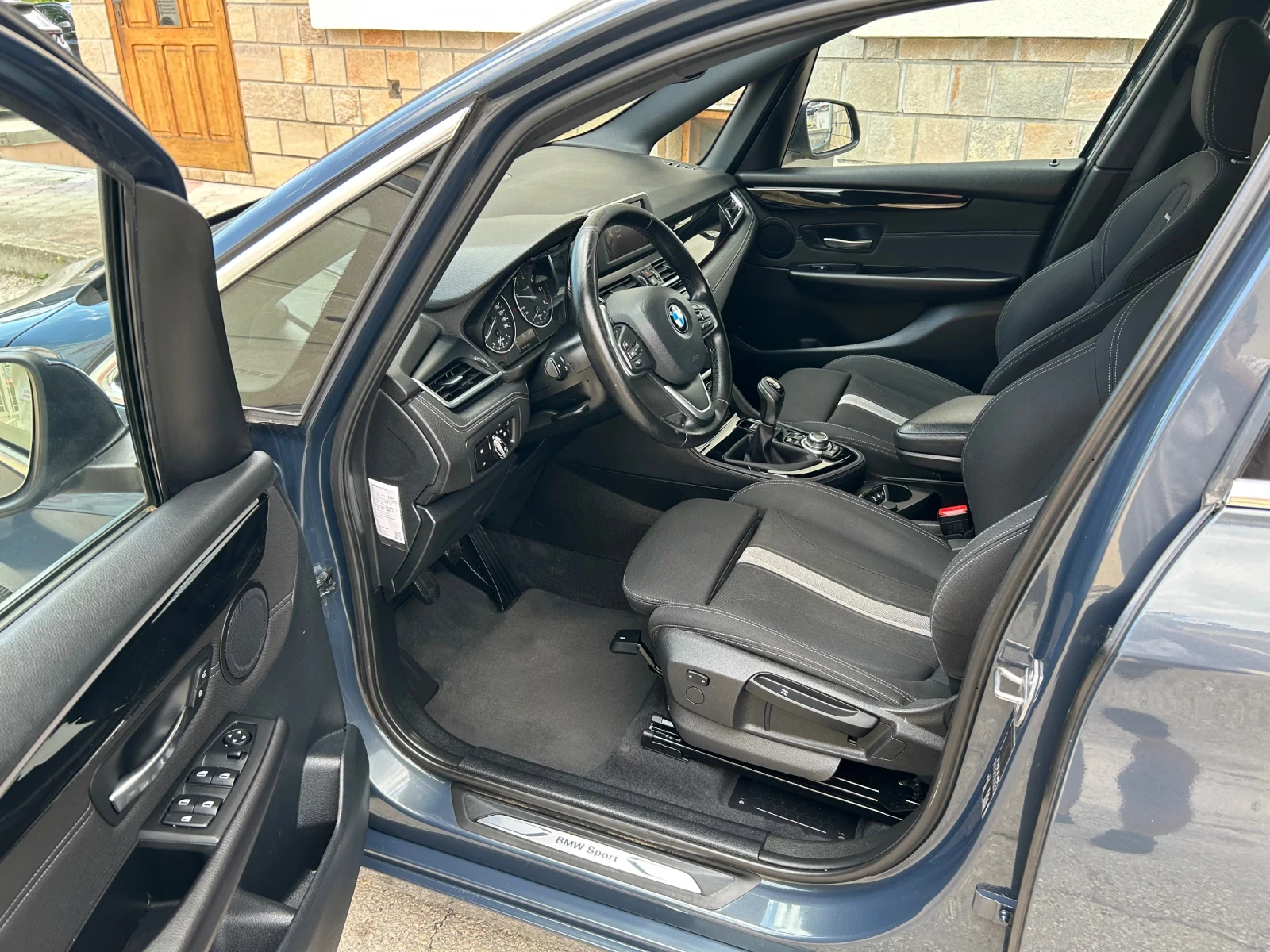 BMW 218 2.0d 150k.c. FULL LED, снимка 8 - Автомобили и джипове - 55192234