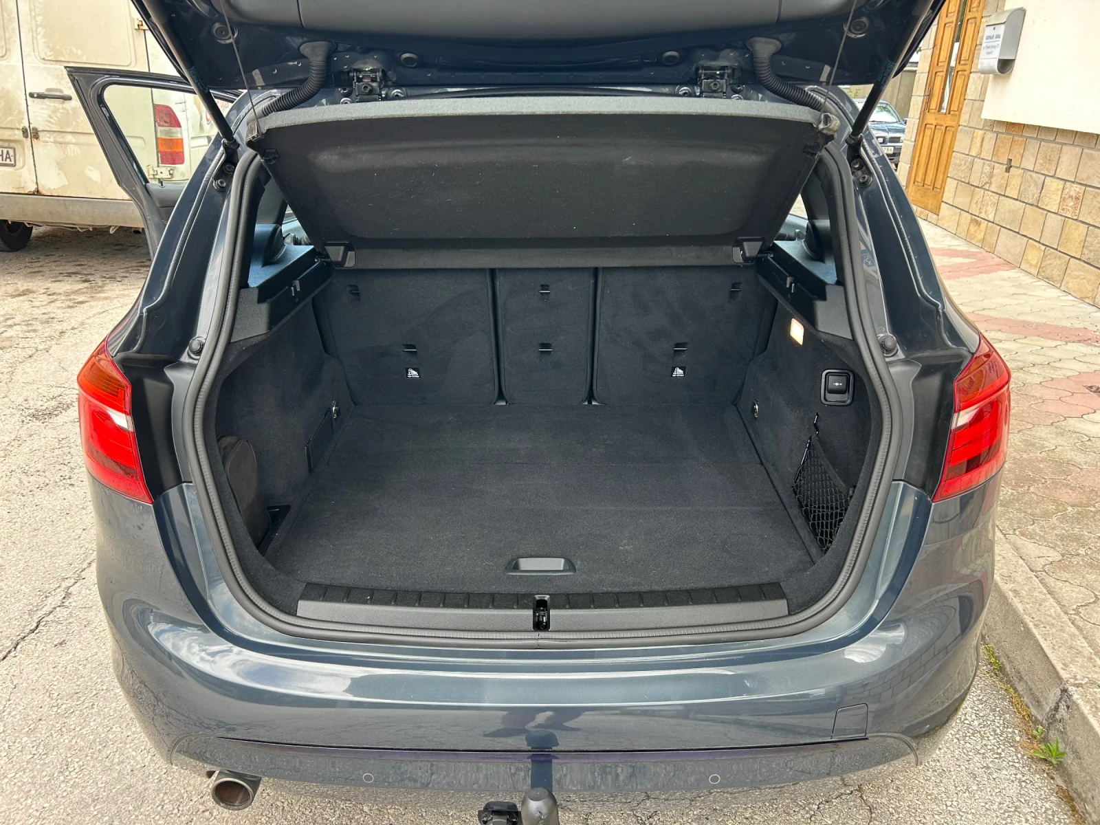BMW 218 2.0d 150k.c. FULL LED, снимка 12 - Автомобили и джипове - 55192234