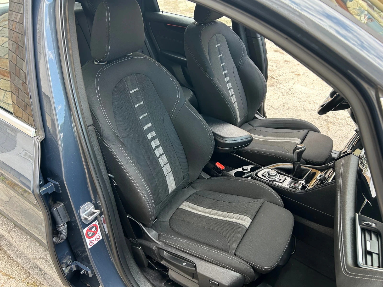 BMW 218 2.0d 150k.c. FULL LED, снимка 13 - Автомобили и джипове - 55192234