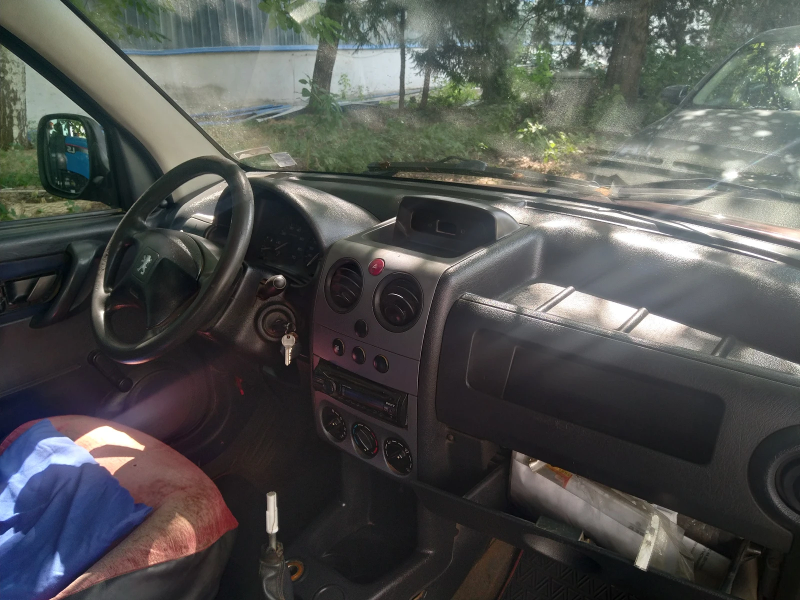 Peugeot Partner 1.9D, снимка 4 - Автомобили и джипове - 55528351