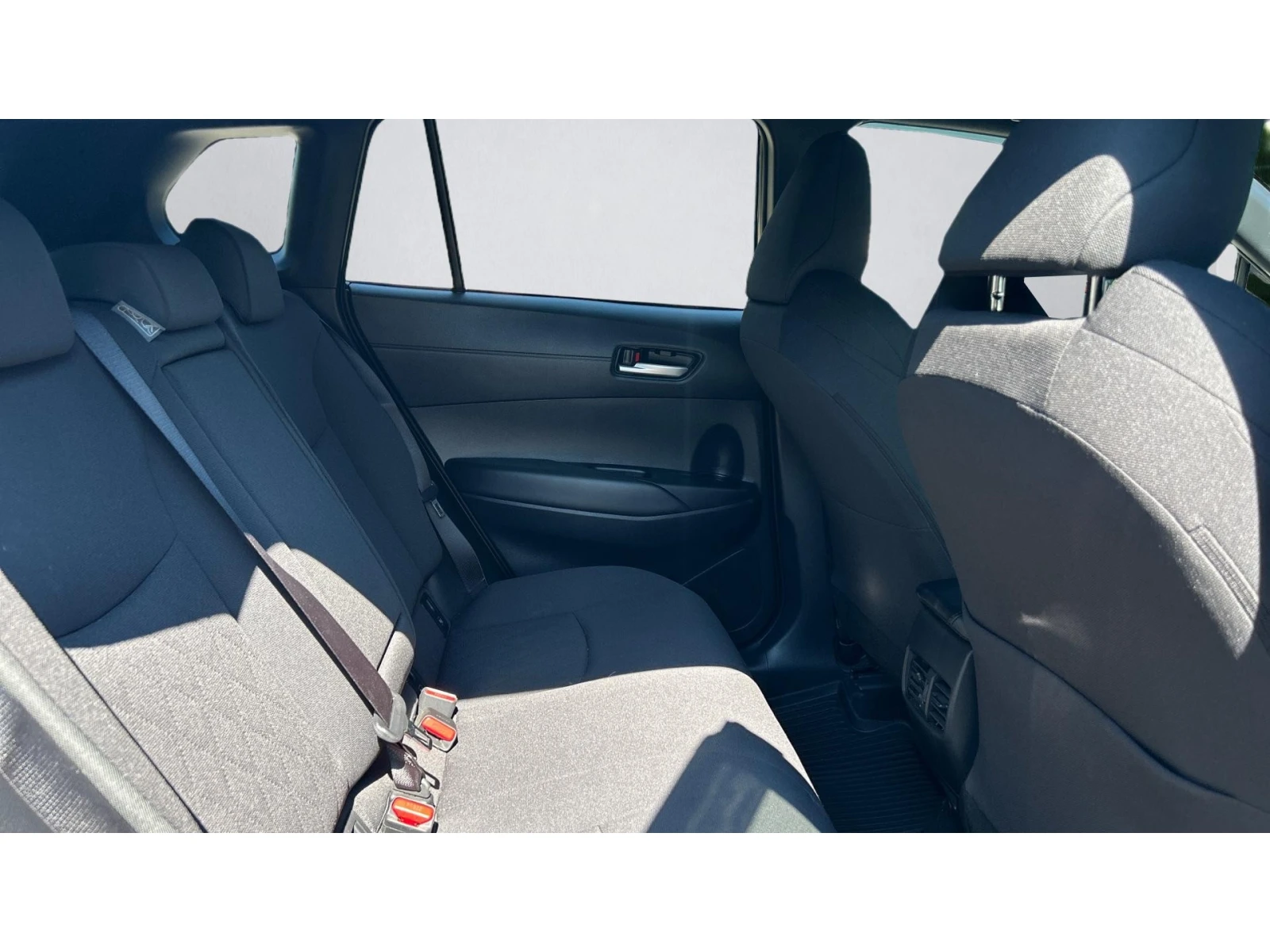 Toyota Corolla Cross Месечна вноска от 450  , снимка 7 - Автомобили и джипове - 55750360