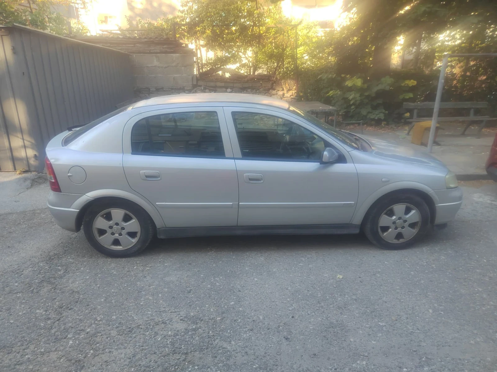 Opel Astra 2.0 DTI, снимка 2 - Автомобили и джипове - 55980917