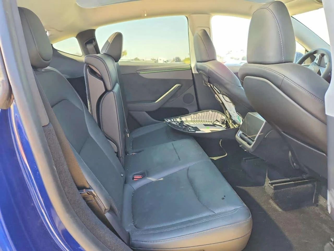 Tesla Model Y Long Range / Carfax / Застраховател , снимка 10 - Автомобили и джипове - 56168967
