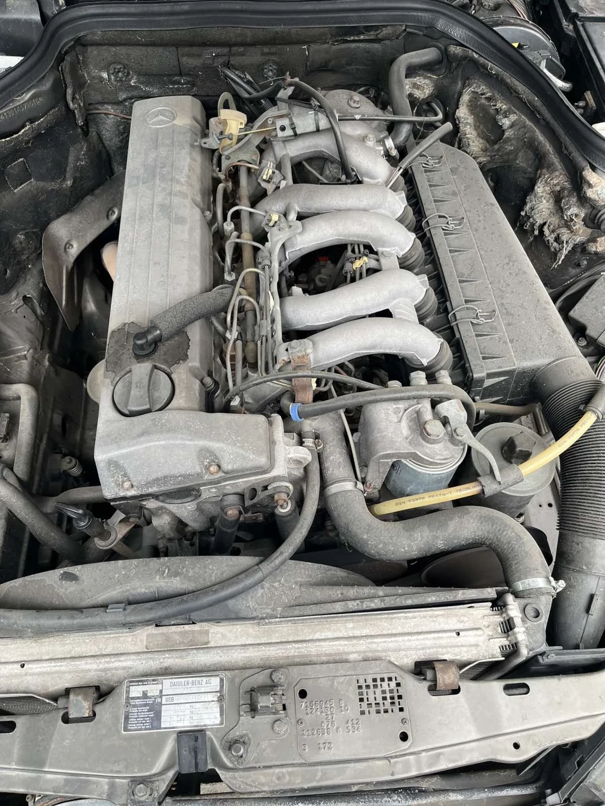 Mercedes-Benz 124, снимка 10 - Автомобили и джипове - 56245697