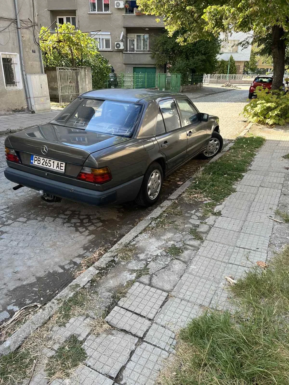 Mercedes-Benz 124, снимка 4 - Автомобили и джипове - 56245697