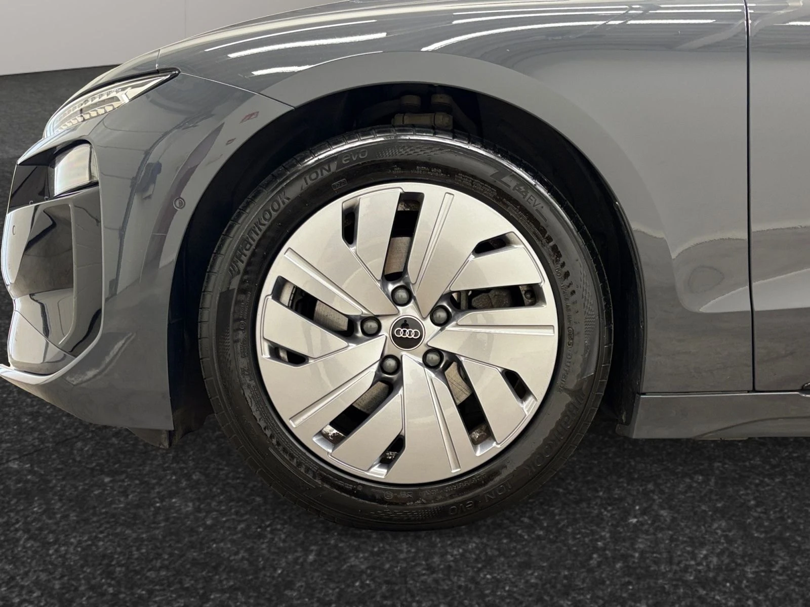 Audi A6 e-tron Corporate S-Line 83 kWh Pano 360Cam LED, снимка 6 - Автомобили и джипове - 56257191