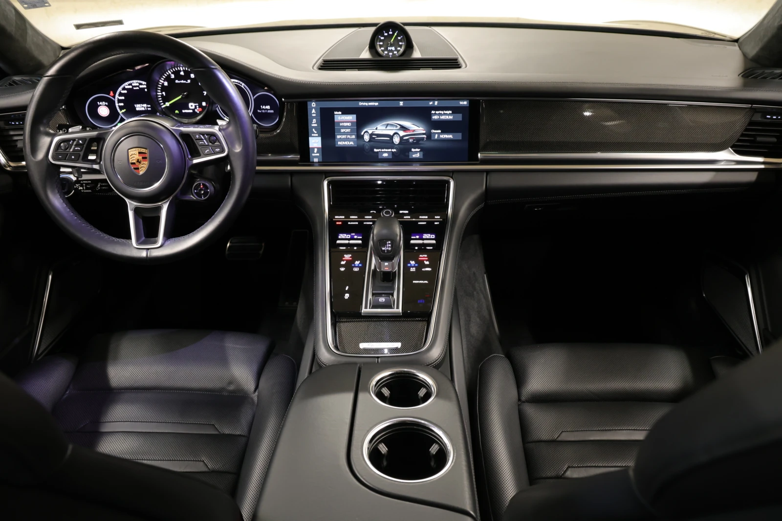 Porsche Panamera Turbo S E-Hybrid, снимка 11 - Автомобили и джипове - 56390621