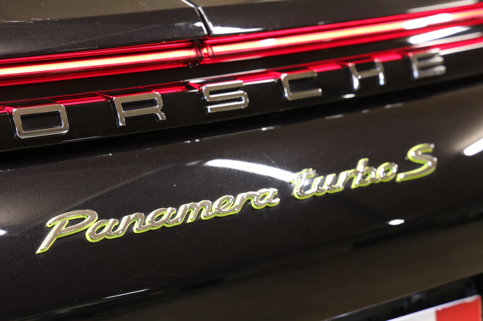 Porsche Panamera Turbo S E-Hybrid, снимка 5 - Автомобили и джипове - 56390621