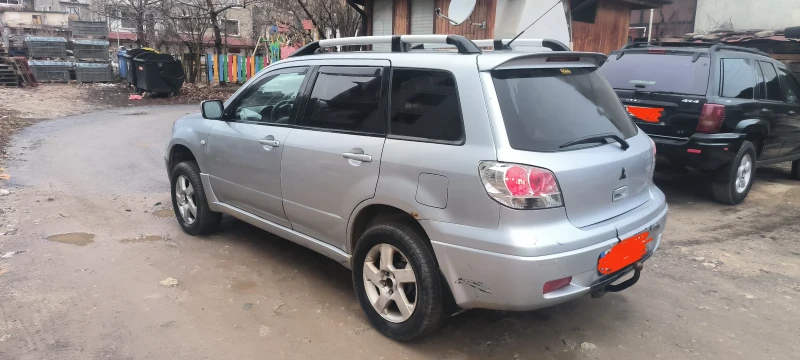 Mitsubishi Outlander 2.0 4* 4. 136 кс, снимка 5 - Автомобили и джипове - 48643542