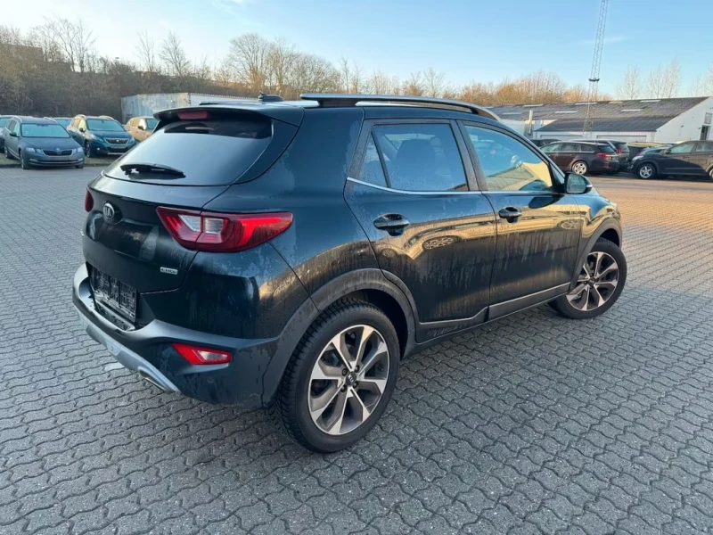 Kia Stonic 1.6d 110ps Vision, снимка 3 - Автомобили и джипове - 52569298