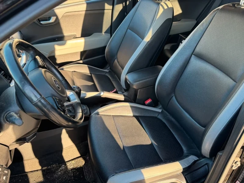 Kia Stonic 1.6d 110ps Vision, снимка 11 - Автомобили и джипове - 52569298