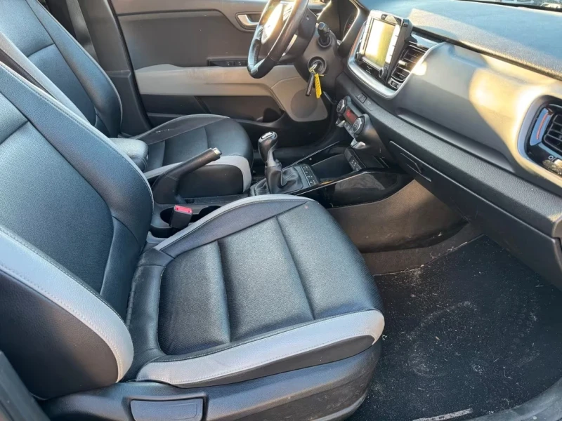 Kia Stonic 1.6d 110ps Vision, снимка 13 - Автомобили и джипове - 52569298