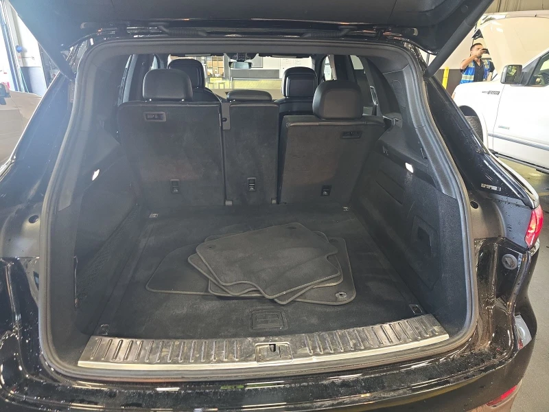 Porsche Cayenne 3.0Т AWD FACELIFT * PANO * NAVI * SPORT CHRONO PKG, снимка 16 - Автомобили и джипове - 52641338