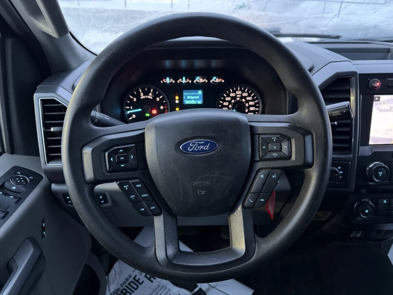 Ford F150 XLT 4WD SuperCrew 5.5' Box| Clean Carfax | , снимка 6 - Автомобили и джипове - 53046610