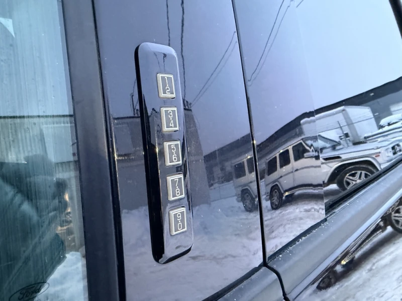 Ford F150 XLT 4WD SuperCrew 5.5' Box| Clean Carfax | , снимка 11 - Автомобили и джипове - 53046610